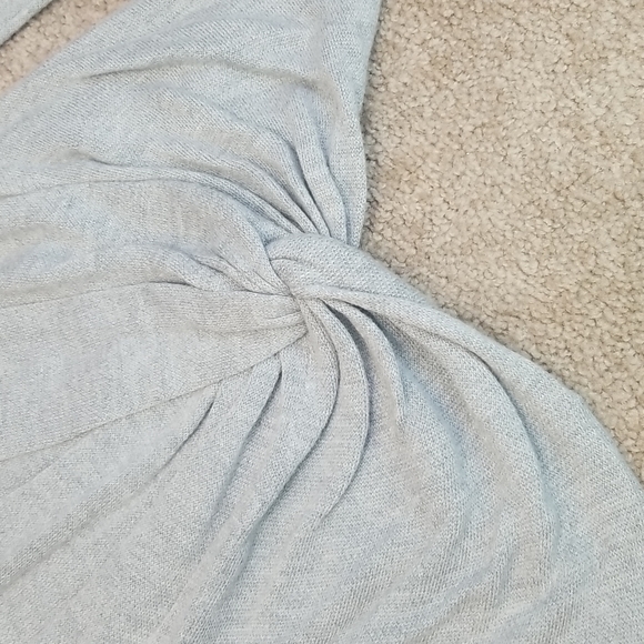 Last Chance ‼️ Jules Knot Front Pullover - Picture 2 of 4